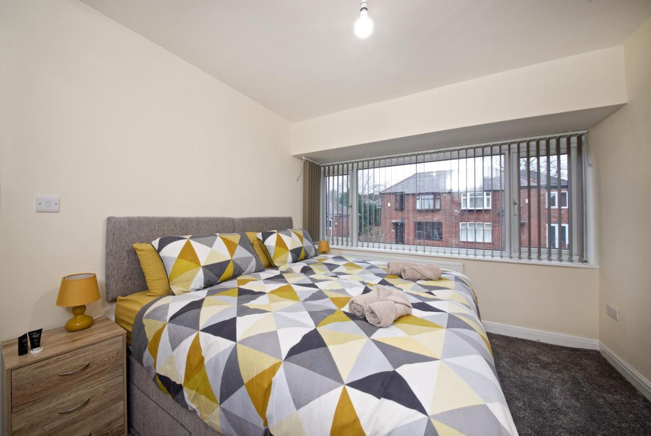 Beautiful Cozy Home With Free Parking Manchester Exterior foto
